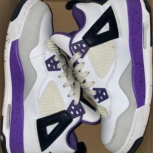 Girls Air Jordan’s 4 Retro